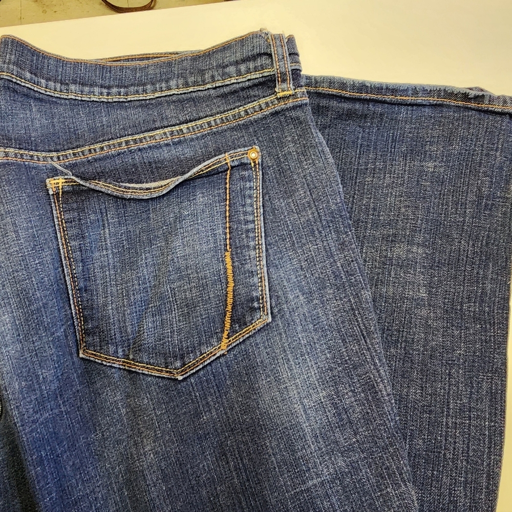 Old Navy "The Flirt" Flares 18